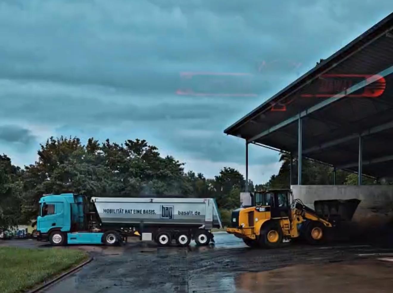 Fahrzeug der Lawall Transporte GmbH